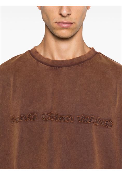 T-shirt con applicazione in marrone Feng chen wang - uomo FENG CHEN WANG | FUF18TS07KHK